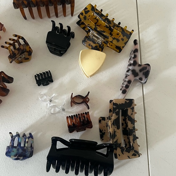 Assorted Hair Claw Clips - Picture 4 of 4